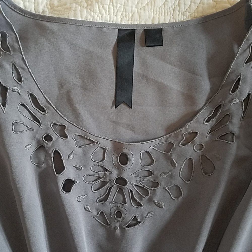 Top - Picture 2 of 2